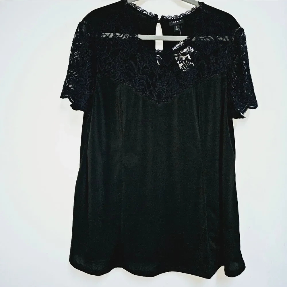 Torrid 2 black lace accent swing top NWT - Picture 6 of 10